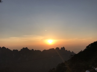 黃山旅游花多少錢_特價黃山游_黃山游跟團(tuán)多少錢