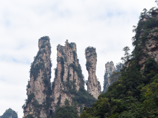 張家界天門山玻璃棧道最適合旅游的季節(jié)_張家界天門山玻璃棧道自由行還是跟團好_張家界天門山玻璃棧道旅游報價
