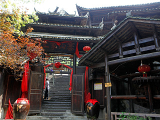 张家界旅游报团多少钱_怎么去张家界旅游_张家界十日跟团旅游