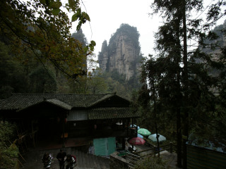 張家界天門山玻璃棧道最適合旅游的季節(jié)_張家界天門山玻璃棧道自由行還是跟團好_張家界天門山玻璃棧道旅游報價