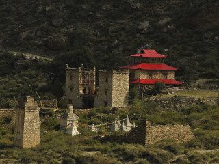 云南香格里拉組團旅游_報團去云南香格里拉多少錢_云南香格里拉旅游多少錢