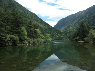 云南香格里拉組團旅游_報團去云南香格里拉多少錢_云南香格里拉旅游多少錢