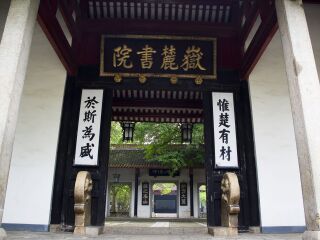 旅游團(tuán)湖南鳳凰古城_湖南鳳凰古城自由行還是跟團(tuán)好_近期湖南鳳凰古城游價(jià)格