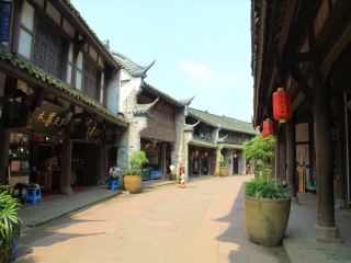 都江堰旅游團報價2021_都江堰游組團_都江堰旅游價格