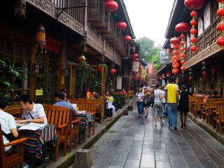 成都八月份旅游_東莞到成都游_成都旅游多少錢(qián)一個(gè)人