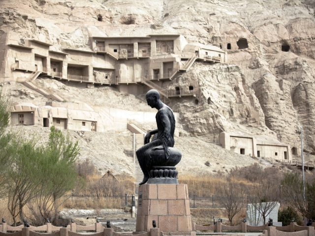 <新疆-天山天池-博斯腾湖-胡杨林-苏巴什古