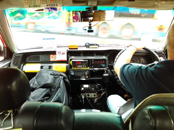 重庆江北机场飞机能带化妆品吗?不想托运-在迪