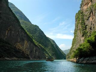 長(zhǎng)江三峽跟團(tuán)還是自由行_長(zhǎng)江三峽自由行還是跟團(tuán)好_長(zhǎng)江三峽旅游要多少錢跟團(tuán)