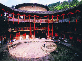組團(tuán)去廈門_廈門旅游跟團(tuán)多少錢_廈門2人旅游需要多少錢