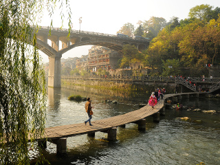 湖南張家界組團(tuán)旅游_組團(tuán)去湖南張家界_湖南張家界游8月份報(bào)價(jià)