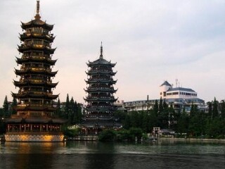 桂林跟團(tuán)游與自由行_10月1日桂林旅游報(bào)價(jià)_桂林九月旅游