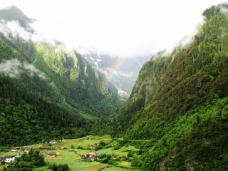 香格里拉跟团旅游报价_去香格里拉的旅行_报团游香格里拉