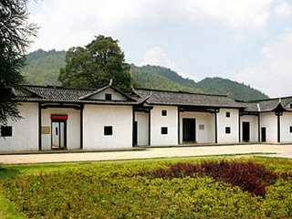 廬山游跟團(tuán)_廬山跟團(tuán)游與自由行_廬山最適合旅游的季節(jié)