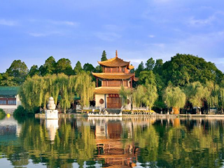 云南昆明自由行還是跟團(tuán)好_2021去云南昆明跟團(tuán)多少錢_旅行團(tuán)云南昆明游