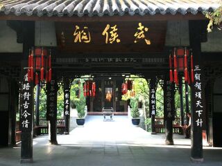 四川游8月份報價_去四川靠譜的旅行團_四川旅游最佳路線