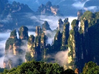 张家界旅游出国旅游_春节前去张家界旅游团_张家界8日旅游团