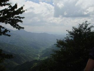 廬山游跟團(tuán)_廬山跟團(tuán)游與自由行_廬山最適合旅游的季節(jié)