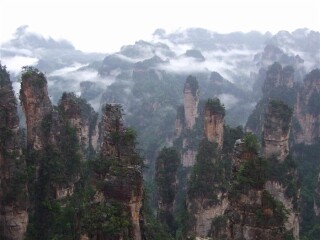 张家界旅游要多少钱跟团_张家界旅游三日游价格_张家界7日旅游价格
