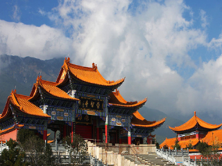 去云南香格里拉游怎么省錢_云南香格里拉最佳旅游路線_云南香格里拉報(bào)團(tuán)多少錢
