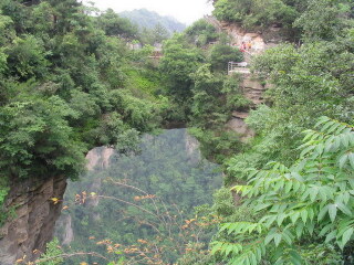 張家界天門山玻璃棧道2人旅游需要多少錢_張家界天門山玻璃棧道游 旅行團_旅游團張家界天門山玻璃棧道