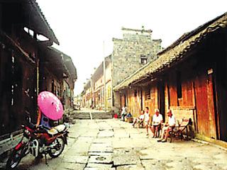 桂林跟團(tuán)游與自由行_10月1日桂林旅游報(bào)價(jià)_桂林九月旅游
