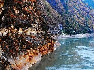 國慶云南香格里拉游價(jià)格_云南香格里拉旅游團(tuán)報(bào)價(jià)_云南香格里拉游報(bào)價(jià)