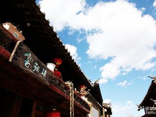 云南麗江旅游跟團(tuán)需多少錢_去云南麗江游怎么省錢_云南麗江自由行旅游團(tuán)