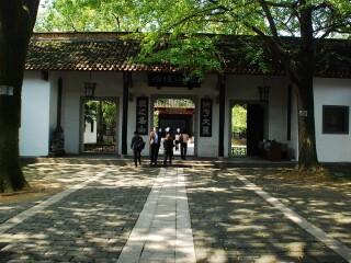 張家界旅游價格多少_張家界幾月份適合旅游_張家界五日旅游