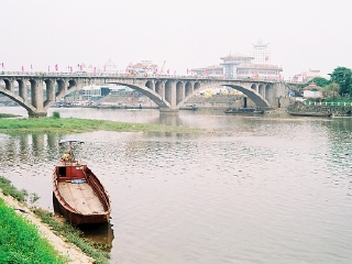 越南下龍灣旅行團(tuán)自由行_越南下龍灣游8月份報(bào)價(jià)_越南下龍灣旅游報(bào)團(tuán)價(jià)格