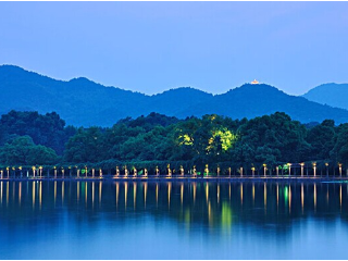 華東烏鎮(zhèn)2人旅游需要多少錢_華東烏鎮(zhèn)九月旅游_以往國慶華東烏鎮(zhèn)游價格