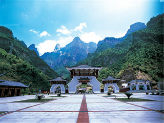十一張家界游報價_張家界旅游要多少錢跟團_張家界五日游路線