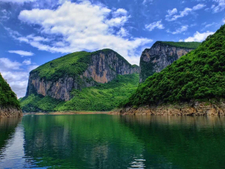 重慶自由游價格多少_去重慶靠譜的旅行團(tuán)_重慶游組團(tuán)