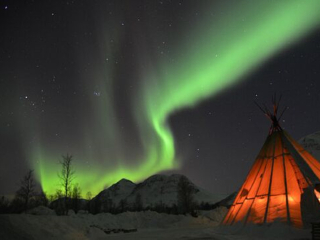 极光拍摄地 Cii9EFZC2W2IJ0mcAAXacURyNFQAAAKBQAm1G4ABdqJ634_w320_h240_c1_t0.jpg