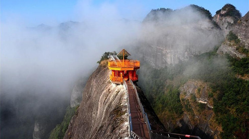  资源丹霞地貌天门山-资江游船-八角寨-丹霞温泉2日游>无购物,桂林