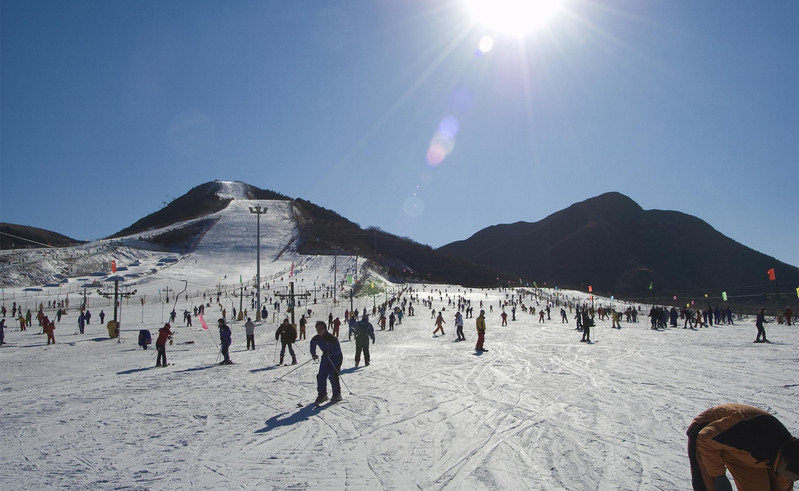 六甲山人工滑雪场