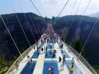 湖南張家界游跟團多少錢2021_湖南張家界特價旅游團報價_湖南張家界最適合旅游的季節(jié)