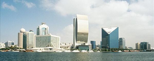 十月去阿联酋穿什么_阿联酋十月穿什么鞋_阿