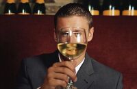 酒窖参观及品酒之旅