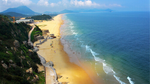 参观海陵岛闸坡的著名景区【十里银滩】,海滩连绵不尽,看不到尽头