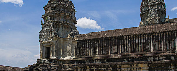 暑假去柬埔寨穿什么_柬埔寨暑假穿什么鞋_柬