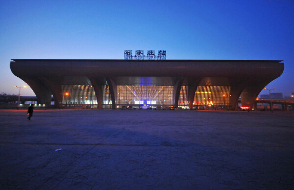 石家庄北国商城怎么停车_石家庄北国商城附近