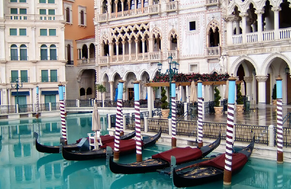 拉斯维加斯酒店住宿攻略_拉斯维加斯旅游住哪