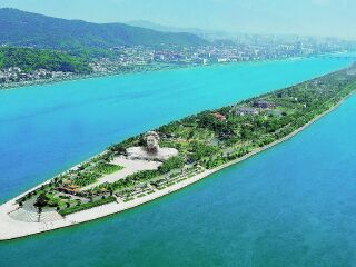 湖南張家界游花多少錢_香港旅游團(tuán)湖南張家界_湖南張家界旅游多少錢一個(gè)人