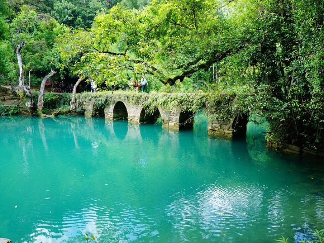 <贵州黄果树-荔波小七孔-西江苗寨-青岩古镇