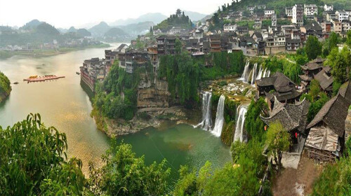芙蓉镇观后感2000图片