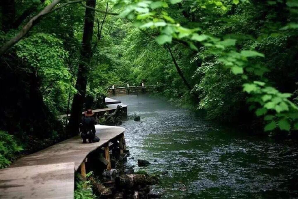 吉林三角龙湾2日游三角龙湾景区,吊水壶瀑布景区,大龙湾景区,标准间