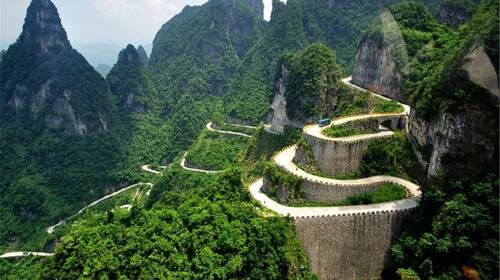 天门山盘山公路