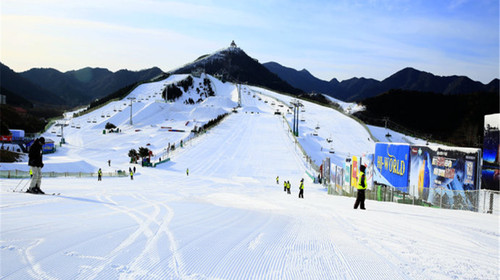  北京南山滑雪场汽车自助1日游>全天滑雪含班车