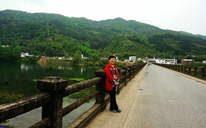 《流连查济村 查济古村落,皖南第一流 三溪桥肆坊,千载塔祠楼.