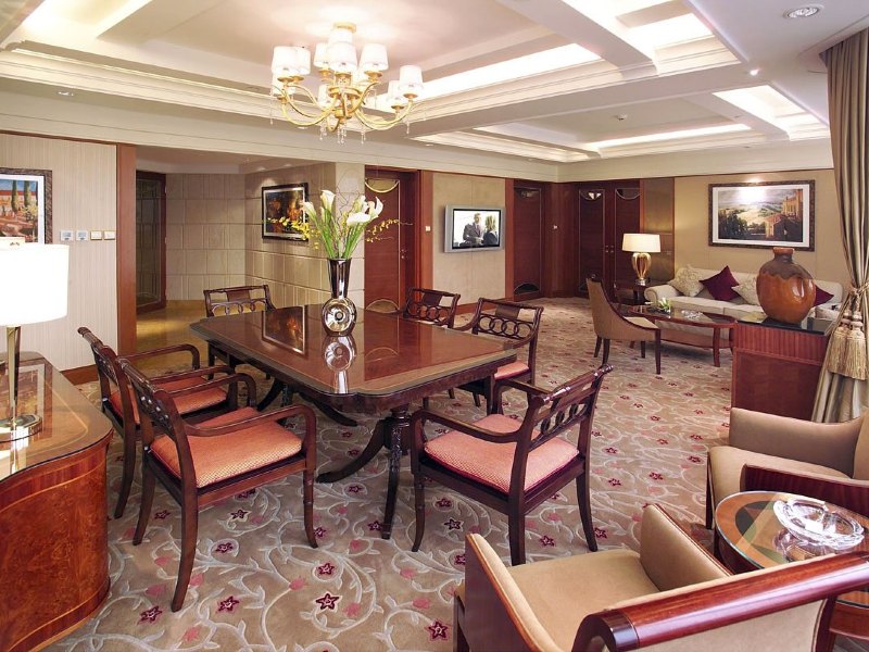 hotelPic